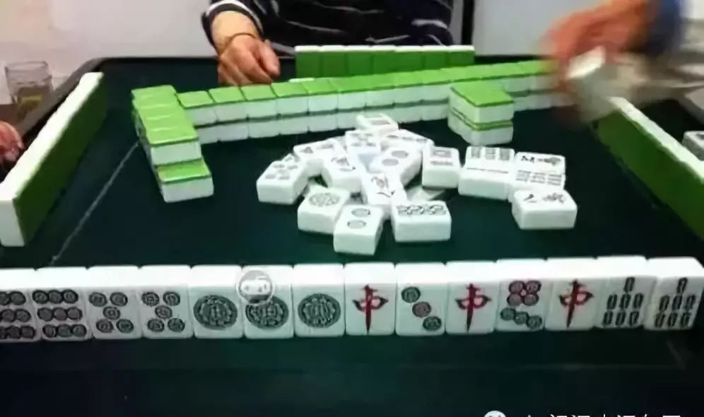 给大家科普一下！老友福建麻将其实是有挂的(如何控制输赢)