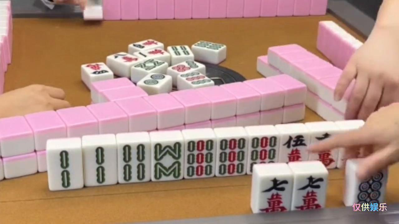 厉害了！微信麻将小程序赢的技巧(助手神器外辅工具)
