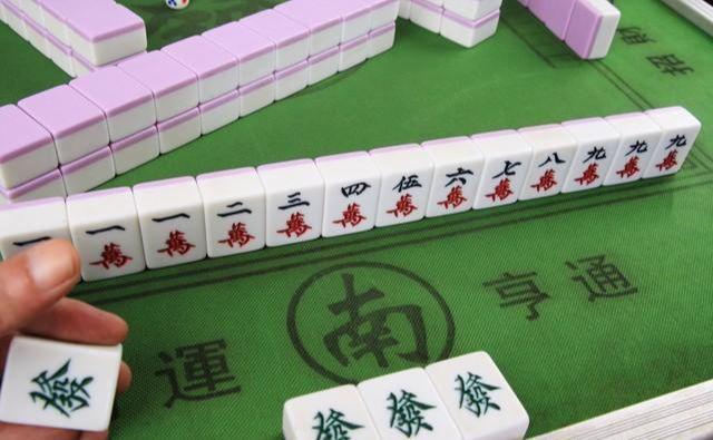 一分钟了解！元来黄冈麻将听牌器(十打九赢的打法)