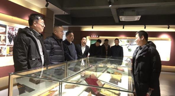必备教程！微乐安徽麻将助赢神器购买(确实是有挂)