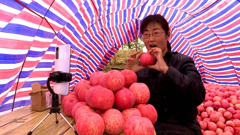  给大家科普下“夏天YY到底有挂吗”开挂教程