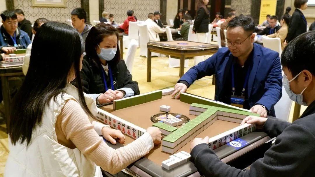 玩家必备攻略“微乐安徽麻将开挂起手好牌—真实可以装挂