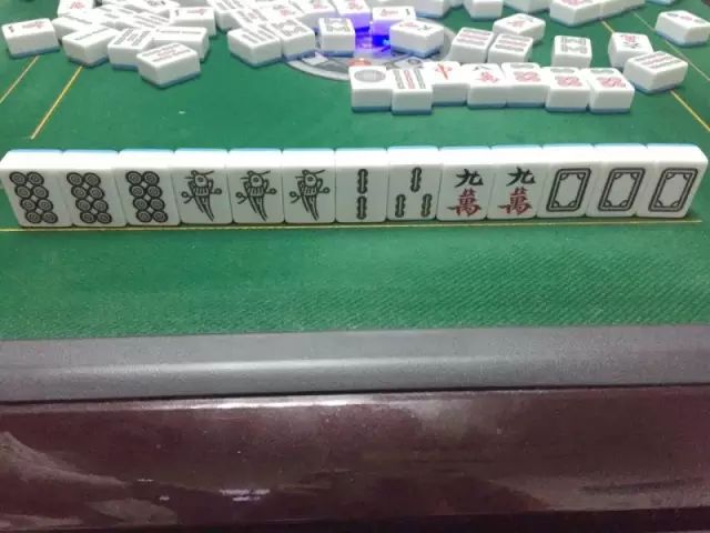 我来教教大家“雀神麻将可以看到别人牌!其实确实有挂