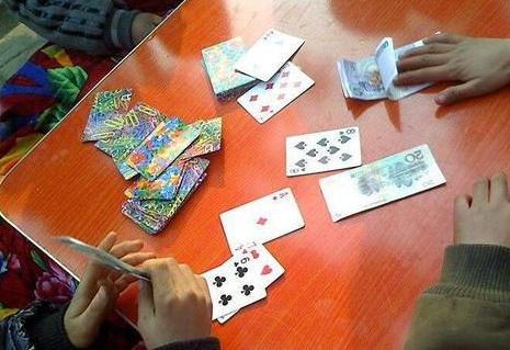 3分钟教你科普“普通扑克牌炸金花分析仪多少钱一件 《新浪科技 讲解窍门》